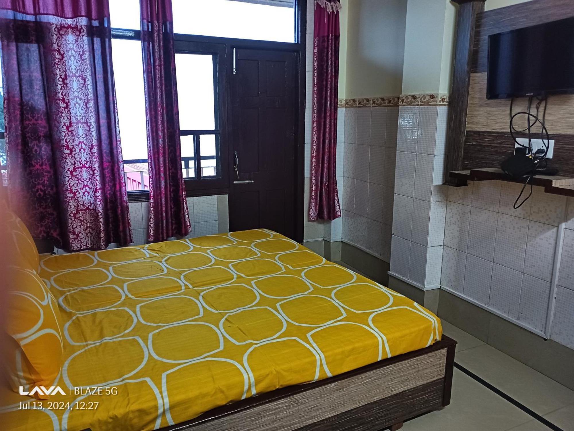 Krishna Holiday Guest House Block II دارامشالا المظهر الخارجي الصورة