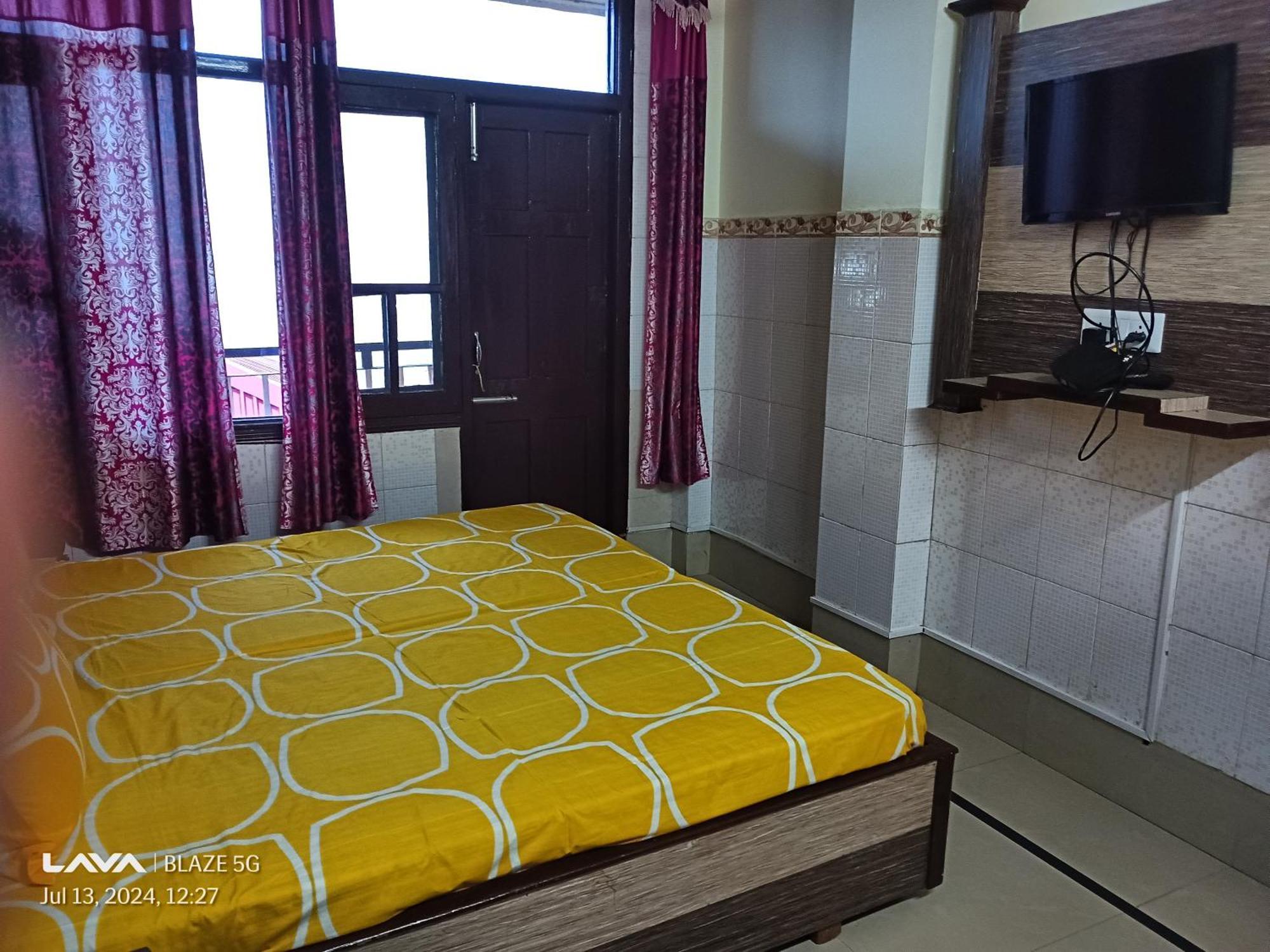 Krishna Holiday Guest House Block II دارامشالا المظهر الخارجي الصورة